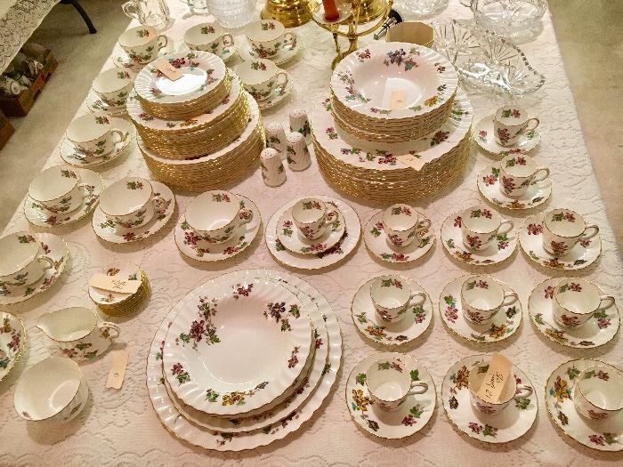 Minton china, pattern “Vermont”. A large beautiful set!