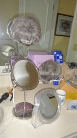 Wigs, Mirrors
