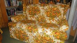 Ethan Allen Vintage Love seat Sofa, excellent condition
