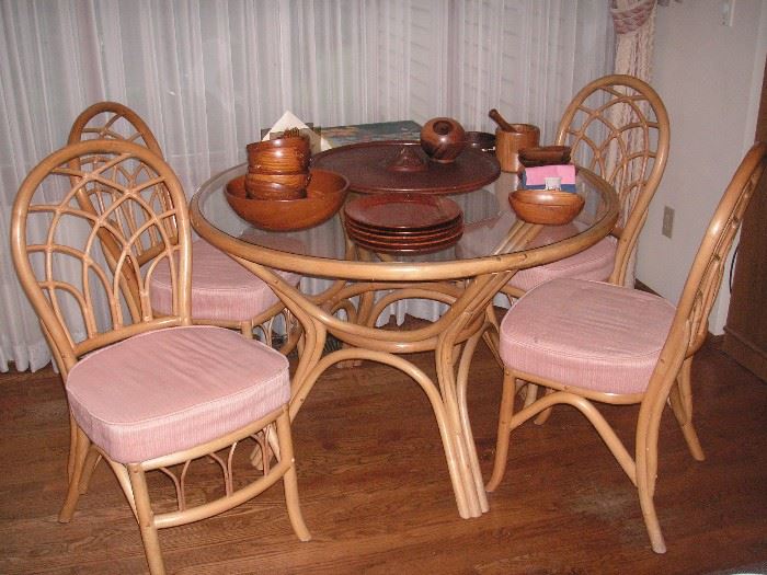 Bamboo base, glass top kitchen table + 4 chairs