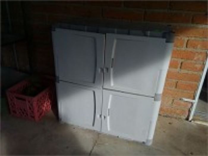 Rubbermaid Storage Cabinet