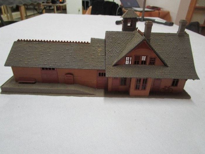 HO Scale Model Railroad Building/Structure