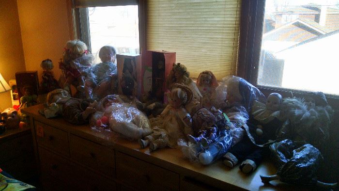 PORCELAIN DOLL COLLECTION