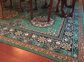 21. 10' x 13' Oriental Rug Green/Gold/Navy