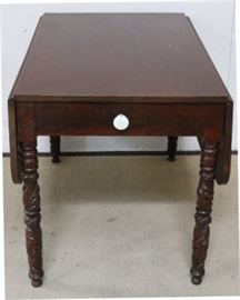 Acanthus carved 1 drawer table
