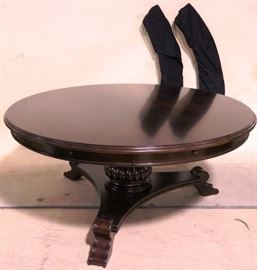 #5936 Large Round table with 4 leaves