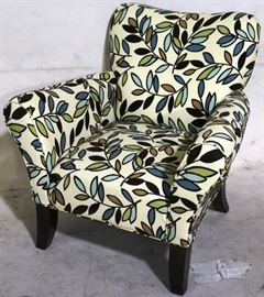 Lovely accent chair