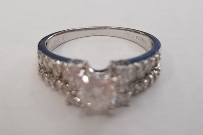 Platinum diamond unity ring