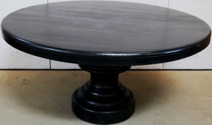 Round Farmhouse Dining Table Guildmaster