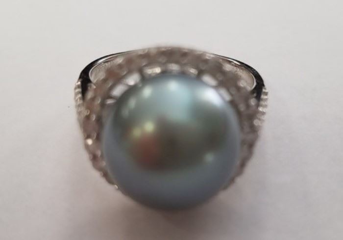 14KT Tahitian pearl/diamond ring 