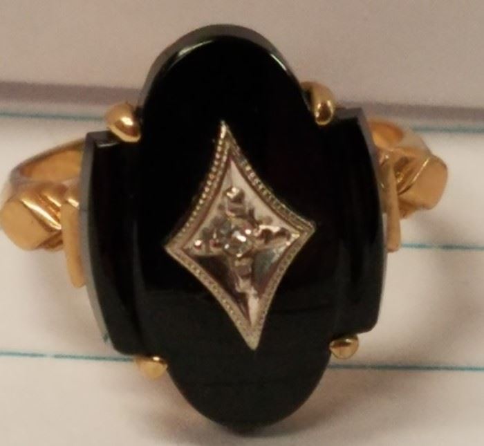 sz 5  10K Onyx & Diamond Ring
