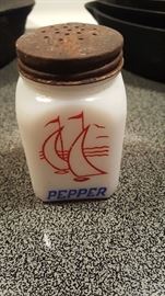 Milk glass pepper