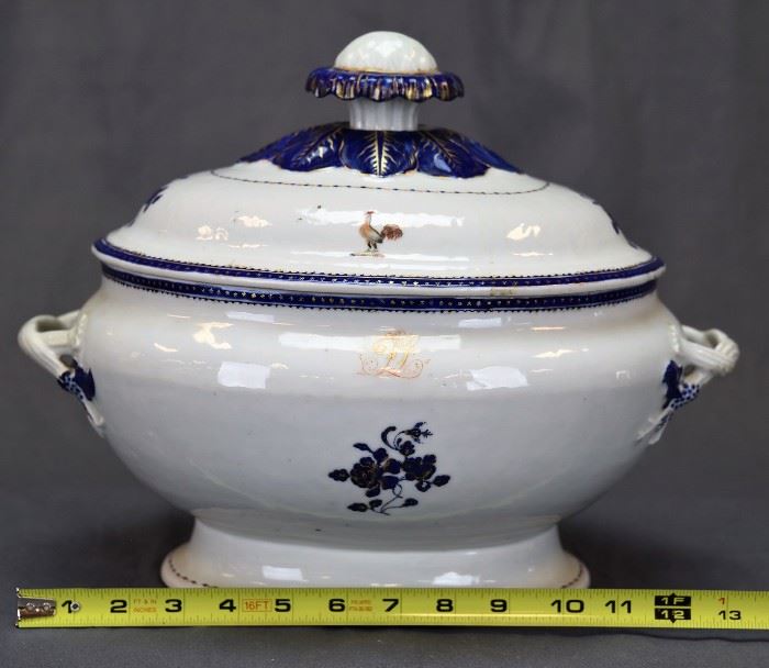 CHINESE EXPORT ARMORIAL PORCELAIN, TUREEN,