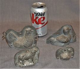 LOT OF 4 ANIMAL CHOCOLATE MOLDS