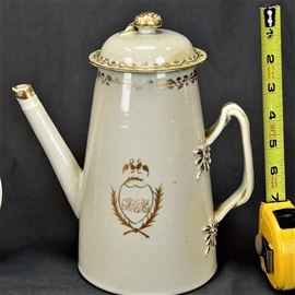LOT 3 PIECES, CHINESE EXPORT ARMORIAL PORCELAIN