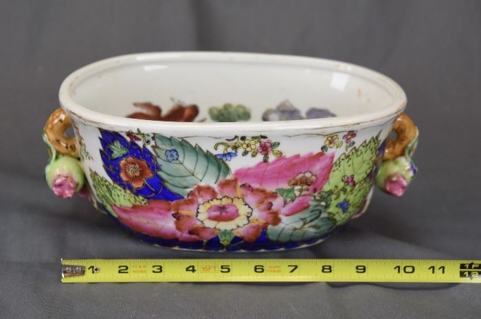 CHINESE EXPORT OVAL DEEP VEGETABLE DISH 