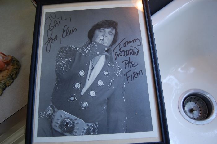 Signed ELVIS Photo, may be an impersonator? 
