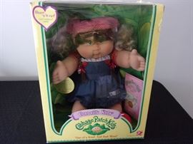 Cabbage Patch Kids - Cornsilk Kids Share and Wear NIB never opened