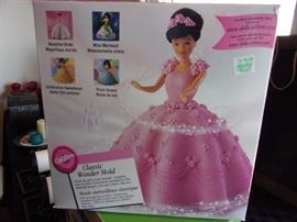 Wilton Classic Wonder "Cake" Mold NIB