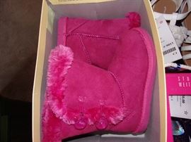 Children's clothing and costumes size 6mo to 6years+ (Some new with tags from The Children's Place) Kids hats, leggings, shorts, skirts, jeans, short&long sleeve tops, pajamas, socks, hosiery, coats and jackets. Shoes Infant to child 12, Adult female shoes size 6