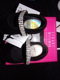 Children's clothing and costumes size 6mo to 6years+ (Some new with tags from The Children's Place) Kids hats, leggings, shorts, skirts, jeans, short&long sleeve tops, pajamas, socks, hosiery, coats and jackets. Shoes Infant to child 12, Adult female shoes size 6