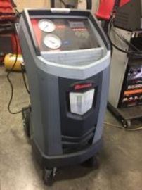 Robinair AC Recovering and Charging Station Model 34788NI.with 134 A Tank Included. Tested operational.
