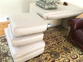 Love seat Asking $135 (2 legs need to be attached after moving from upstairs)