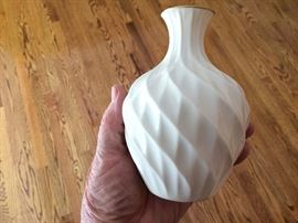 Lenox vase Asking $10