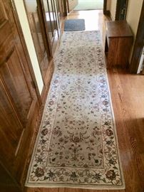 Hall carpet runner  Asking $40  (20'?)