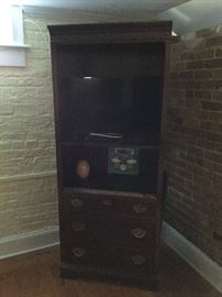 Large Armoire, Room 4