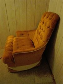 Side view - elegant arm chair