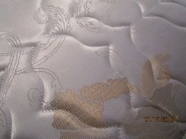 mattress top - excellent condition
