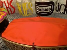 toop view retro bun warmer