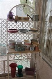 Pie rack and ceramic planting containers