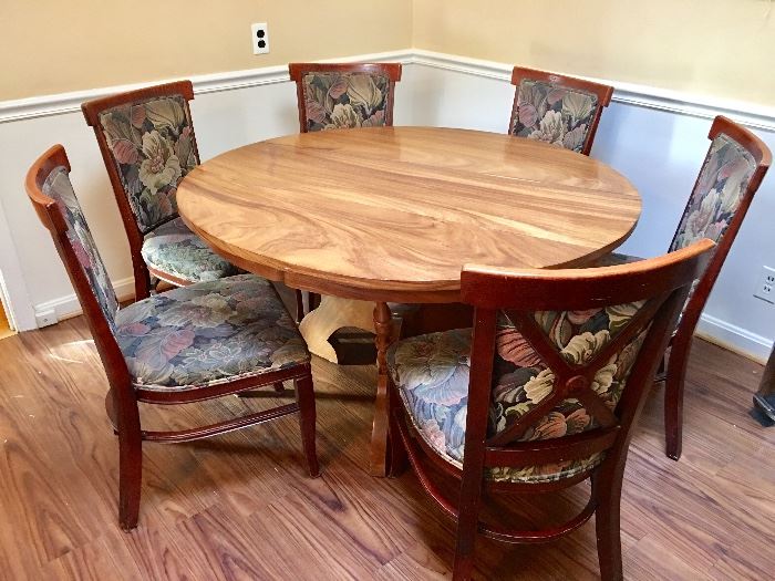 Solid wood table and 6 upholstered chairs