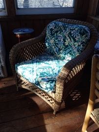 WICKER CHAIR WITH PADS
