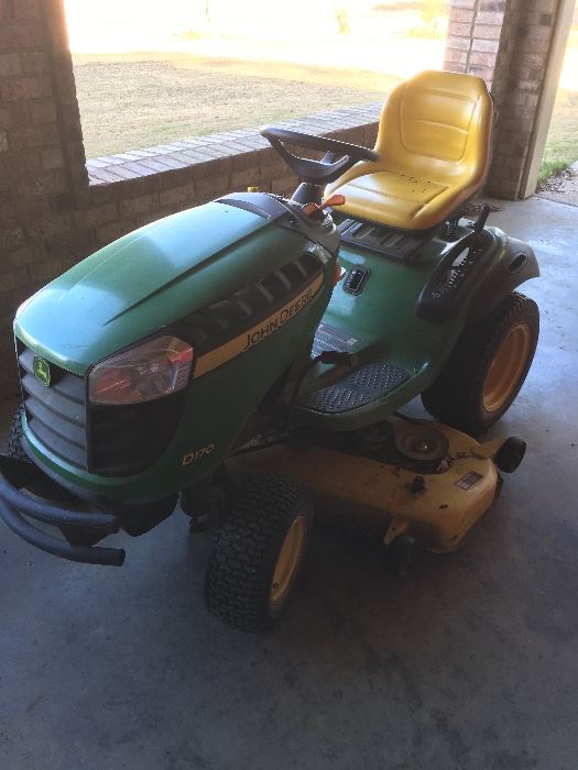 John Deere lawnmower mower tractor d170