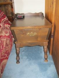 Pair of Side Tables/Night Stands