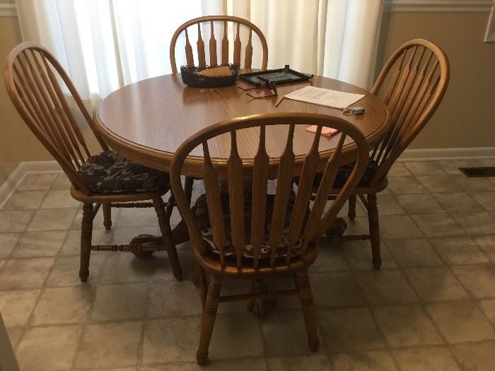 Oak dinette table & 4 chairs