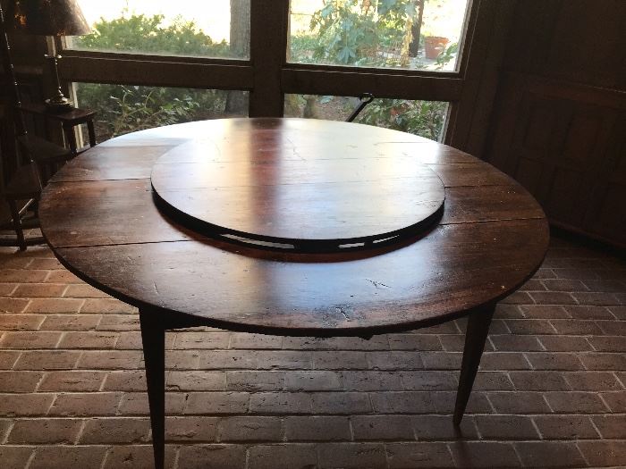 This gorgeous Primitive Lazy Susan Table is just waiting for your family to enjoy many meals around her! 