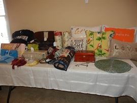 Twin and Queen size linens and pillows