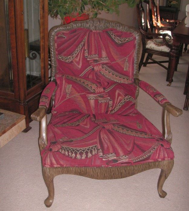 Henredon Queen Anne style chair