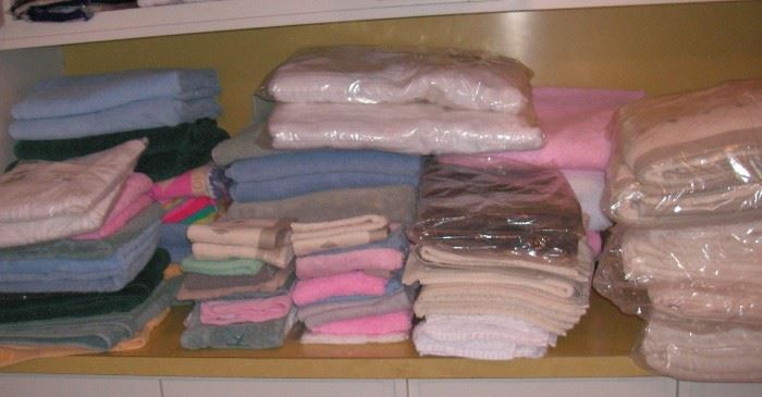 Lots of towels:  bath, hand, face, mats . . . some brand new