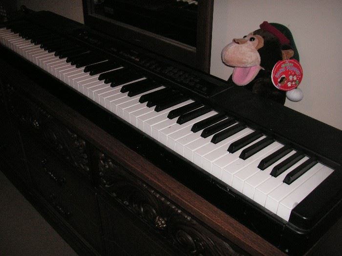 Yamaha electric piano P-80