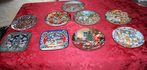 Lot #1 Franklin Mint Holiday Decorator Plates 
Set Includes the following  nine plates.  All but one are by Bill Bell.  One by George Hinke. Aprox 6 to 8 inches.
Golden Moments, Santa Paws, Food Fight, A Doggone Egg-Stravaganza, Scaredy Cats, Cooking with Class, A Christmas Eve Visitor by George Hinke, Noel Noel, Trimmed to Purr-fection. 