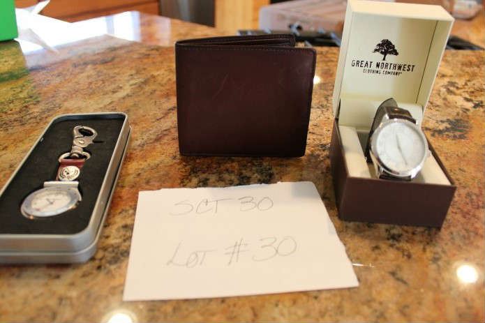 Lot #30 Men's Accessories - Brookstone Golf Pocket watch
Great Northwest Clothing Co Man's watch
Men's new leather wallet