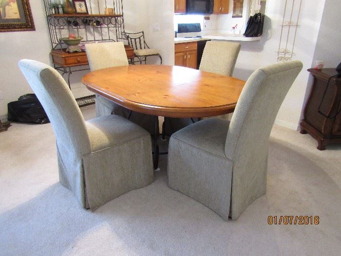 Furniture Accessory Moving In The Cc Starts On 1 13 2018 Round 42 Table That Opens To 65 Oval With Leaf In It 4