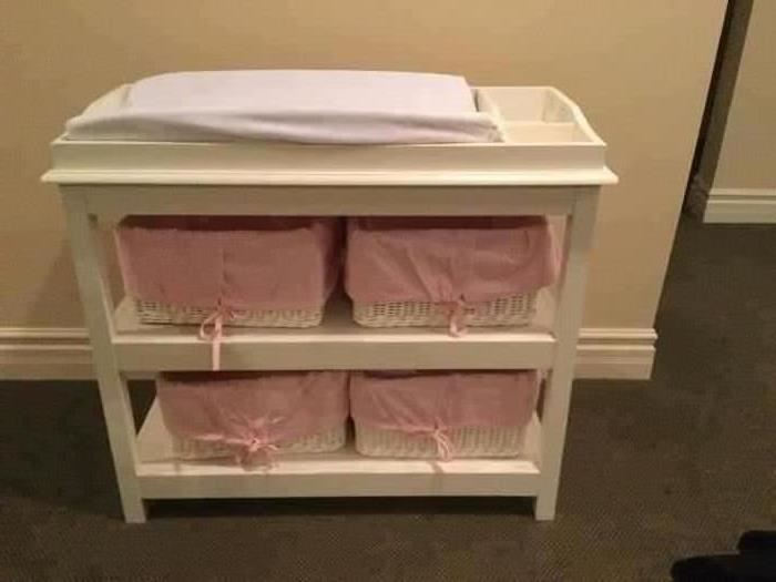 POTTERY BARN  CHANGING TABLE