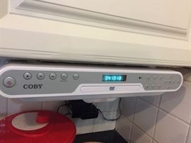COBY Under Cabinet  TV/Radio/DVD player