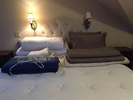 King Bed Accessories (Mattress Cover, Down Comforter,  Electric Blanket, Shams, Bedspreads, )